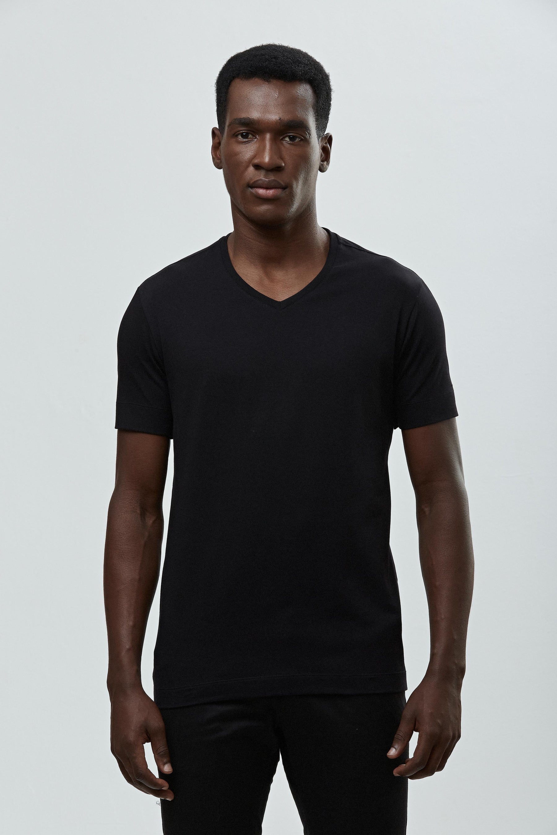 Camiseta Classic 'logo' Gola V - Algodão Egípcio
